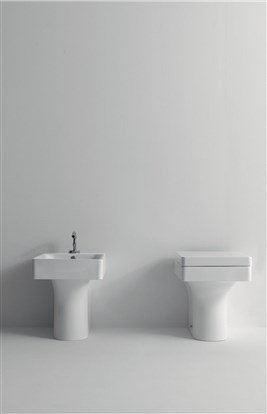 352101_CENTO_BIDE_STOJECI_3.jpg